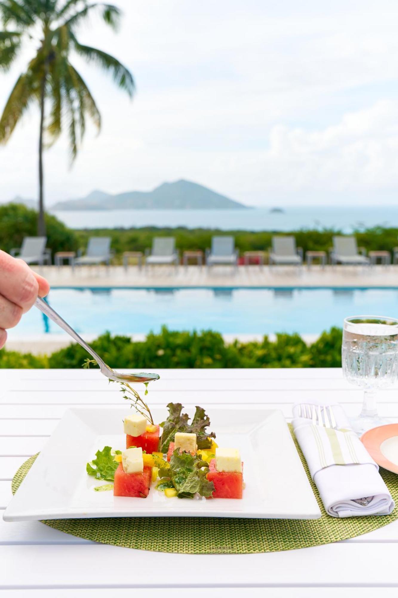 Mount Nevis Hotel Luaran gambar