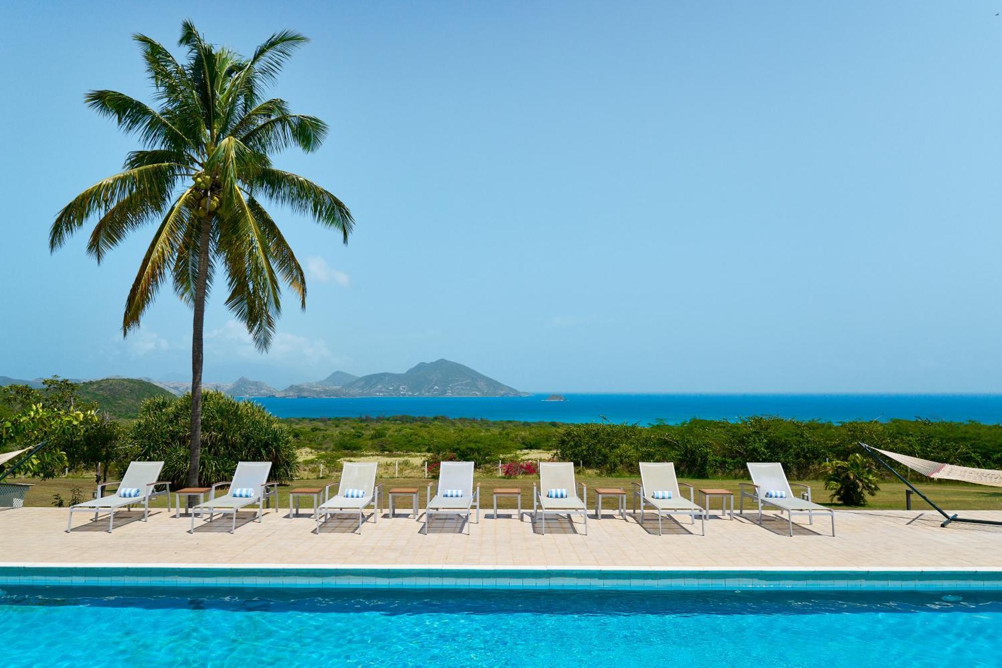 Mount Nevis Hotel Luaran gambar