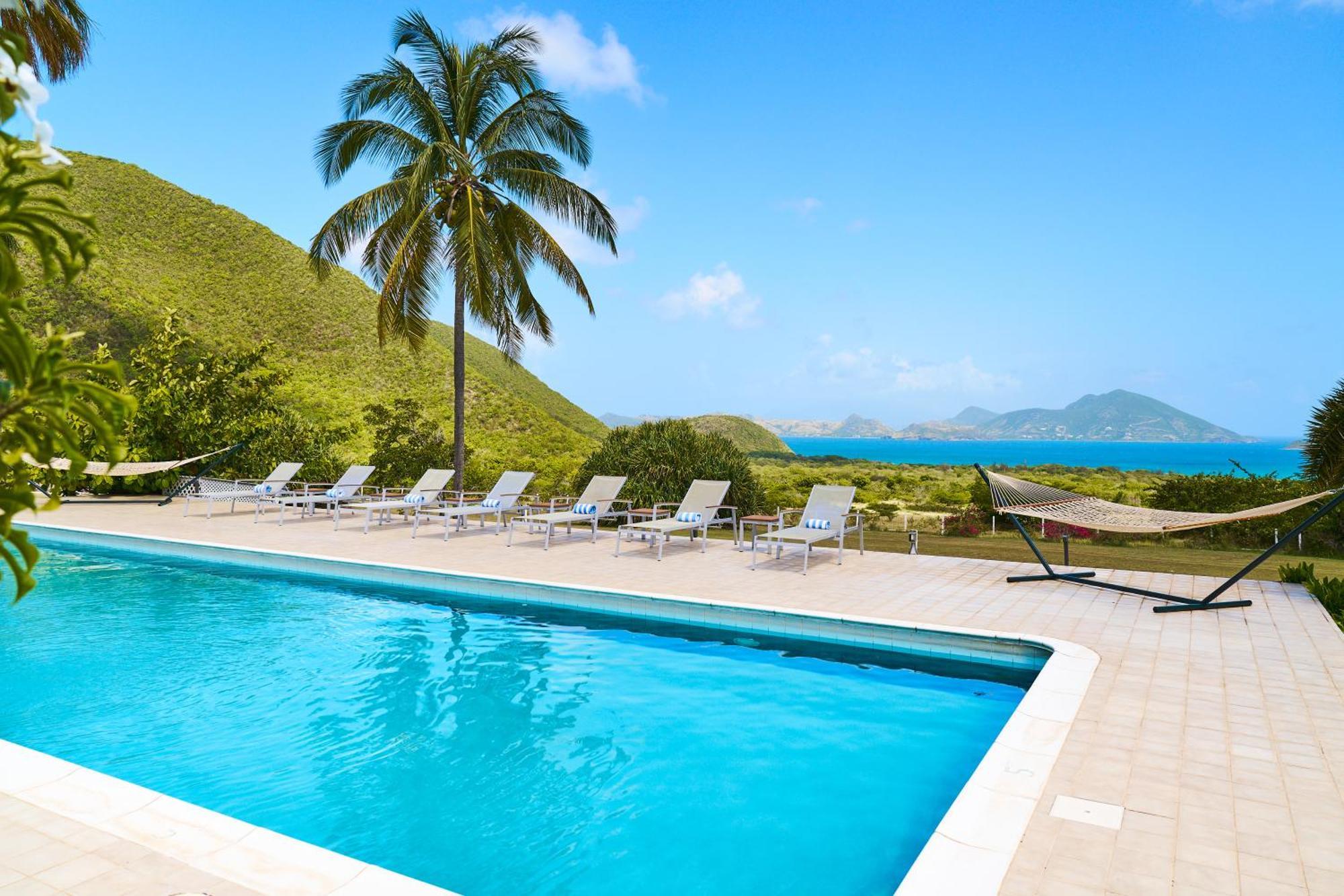 Mount Nevis Hotel Luaran gambar