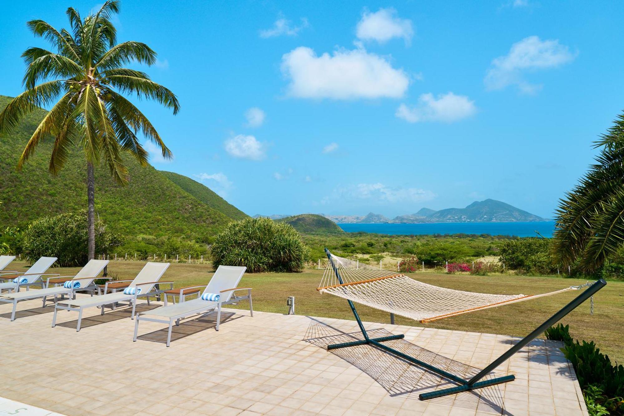 Mount Nevis Hotel Luaran gambar