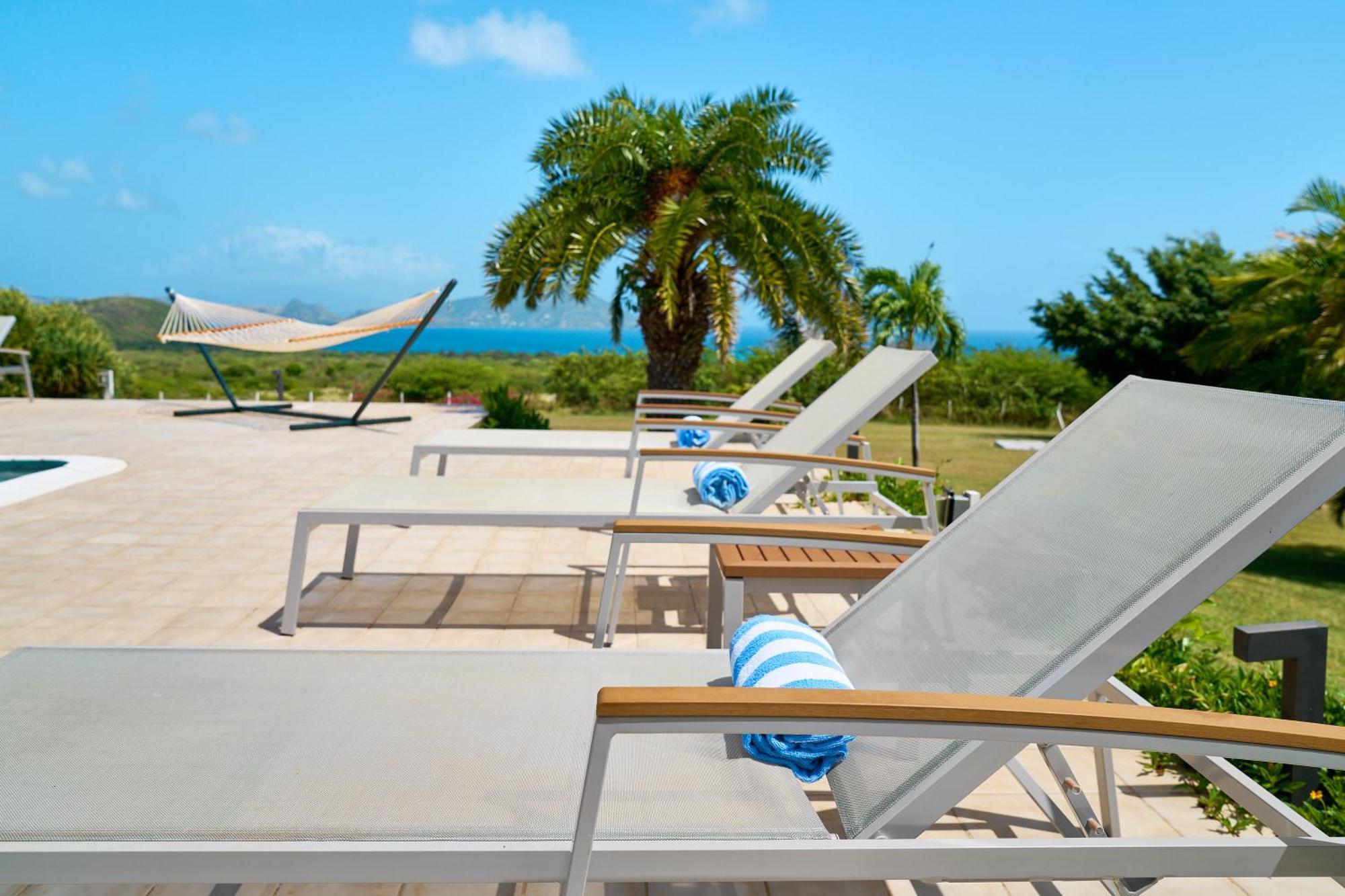 Mount Nevis Hotel Luaran gambar
