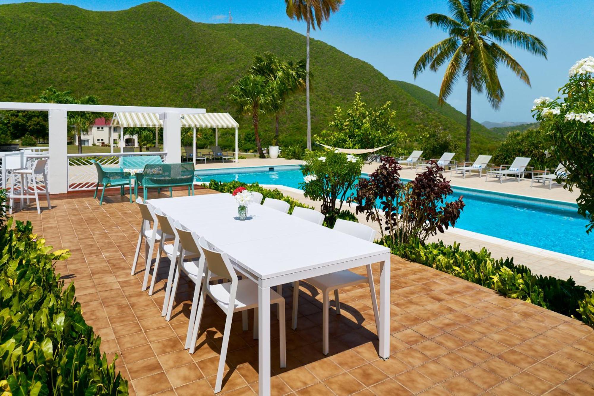 Mount Nevis Hotel Luaran gambar